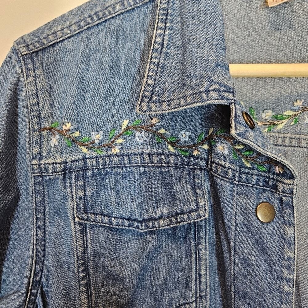 Karavan Denim Floral Embroidered Short Casual Blue Denim‎ Jacket Small - Picture 4 of 11